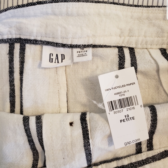 Gap tulip hem button skirt - Picture 2 of 3